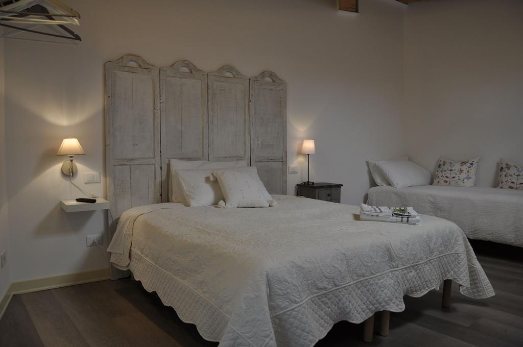 Corsomatteotti62 Bed & Breakfast Бреша Стая снимка